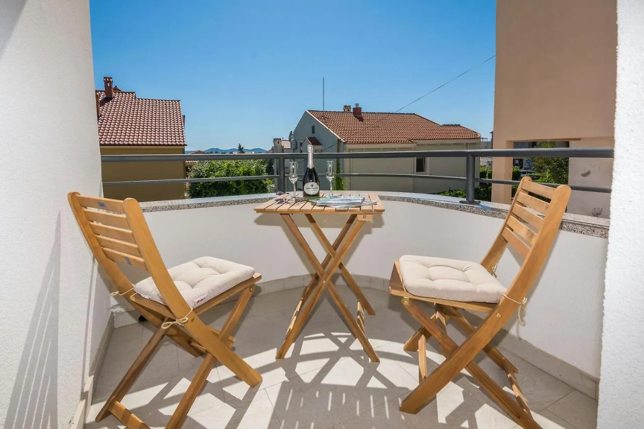 Apartments Maella Zadar