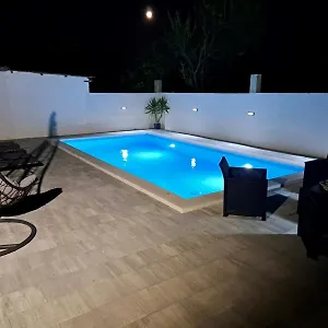 Ruzo Moja Apartament